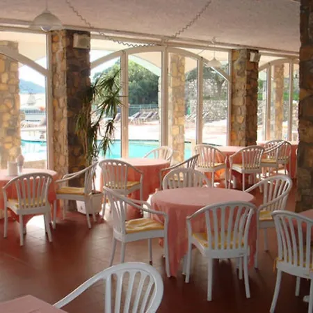 Royal Sporting Hotell 4*