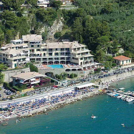 Hotell Royal Sporting 4*